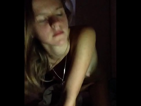 ❤️ Djevojka masturbira i svršava Jebeni video  kod nas ❌